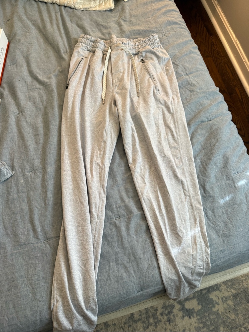 Vuori Light Gray Men's Jogger Pants with Drawstring